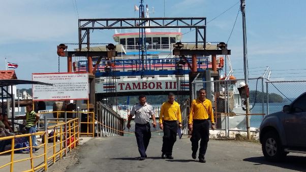Ferry Tambor 3 Puerto Paquera Mi Prensa 15 set 2015 IMG-20150915-WA0001