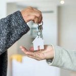 Tipo de cambio bajo y ajuste en tasas perfilan 2026 como año clave para invertir en vivienda