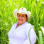 Entre cañales y carácter: La historia de doña Alba Miriam, una mujer cañera de la Zona Sur