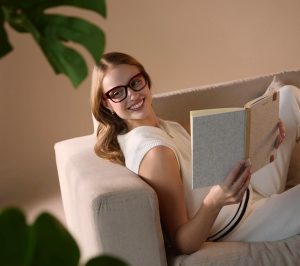 Ver bien en un mundo digitalizado: Cómo los lentes monofocales digital acompañan la rutina diaria