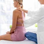 IA, robótica e implantes amplían las opciones de cirugía de columna para los pacientes