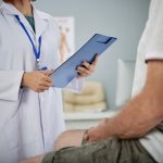 Mantener la salud prostática requiere atención desde muchos años antes de los 50