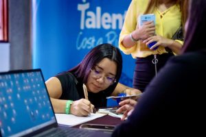 Gira regional Talent Costa Rica continúa en Puntarenas con más de 150 vacantes de empleo